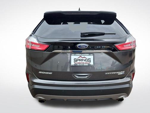 Magnetic 2019 Ford Edge Titanium