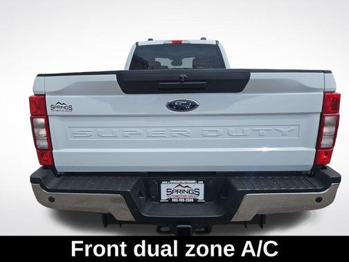 White 2022 Ford F-350 Lariat Super Duty