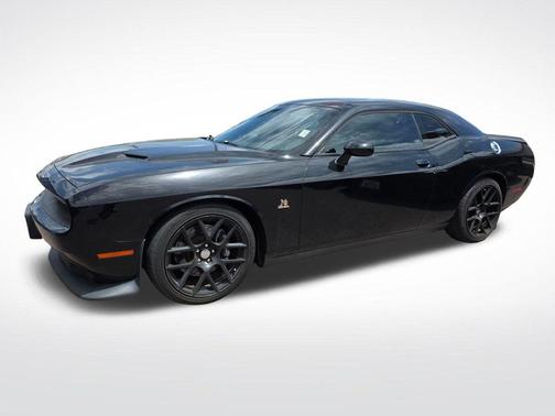 Phantom Black Tri Coat Pearl 2015 Dodge Challenger R/T Scat Pack