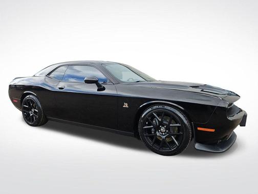 Phantom Black Tri Coat Pearl 2015 Dodge Challenger R/T Scat Pack