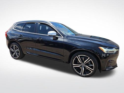 Onyx Black Metallic 2019 Volvo XC60 T6 R-Design