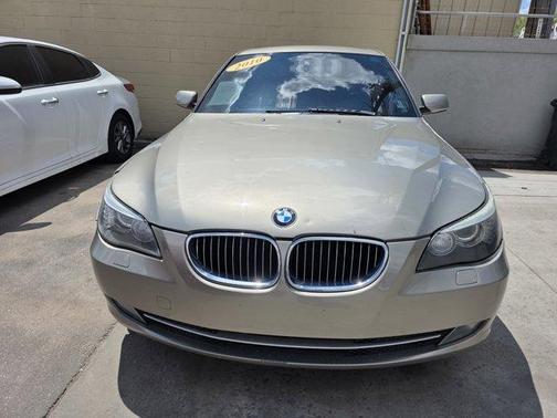 2010 BMW 528 i