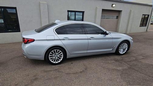 2021 BMW 530 i xDrive