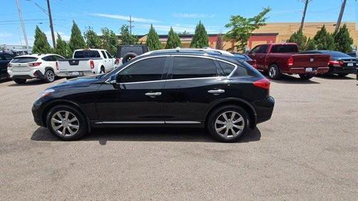 2016 INFINITI QX50 Base