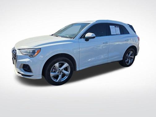 2022 Audi Q3 40 Premium