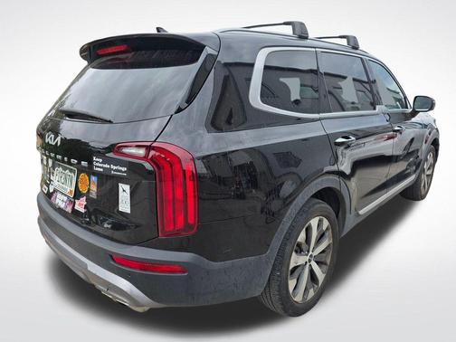 Black 2022 Kia Telluride S