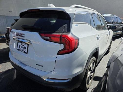 2020 GMC Terrain SLT