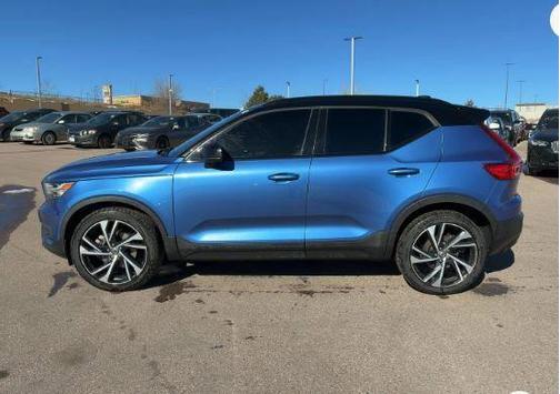 2021 Volvo XC40 T5 R-Design