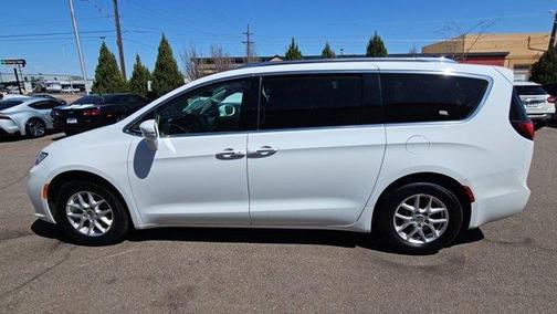 2021 Chrysler Pacifica Touring-L