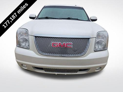 White Diamond Clearcoat 2014 GMC Yukon XL 1500 Denali