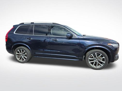 Magic Blue Metallic 2019 Volvo XC90 T5 Momentum