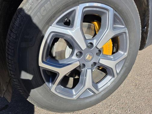 2024 Rivian R1S Adventure Quad Motor Large Pack