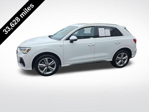 Ibis White 2022 Audi Q3 45 S line Premium