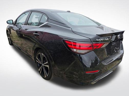Black 2021 Nissan Sentra SR