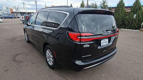 2022 Chrysler Pacifica Touring-L