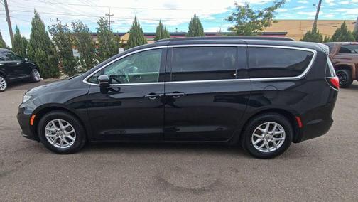 2022 Chrysler Pacifica Touring-L