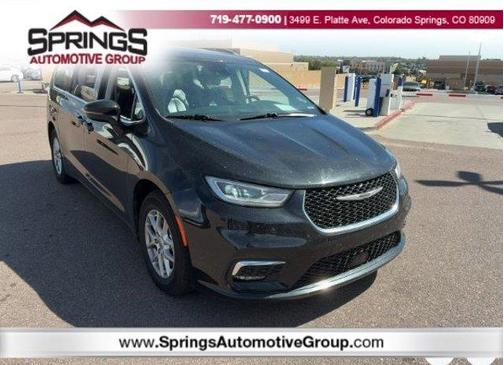 2022 Chrysler Pacifica Touring-L