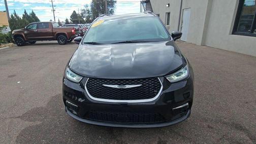 2022 Chrysler Pacifica Touring-L