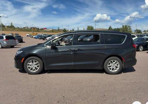 2022 Chrysler Pacifica Touring-L
