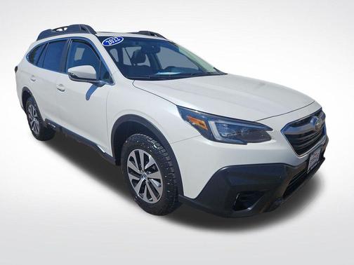 Crystal White Pearl 2022 Subaru Outback Premium