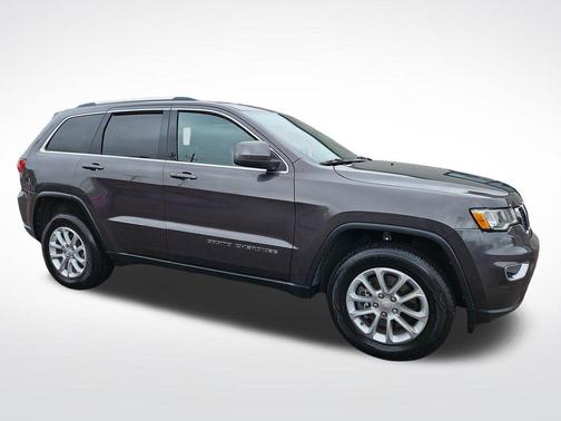 Granite Crystal Clearcoat Metallic 2021 Jeep Grand Cherokee Laredo E