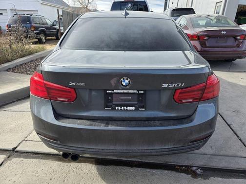 2017 BMW 330 i xDrive