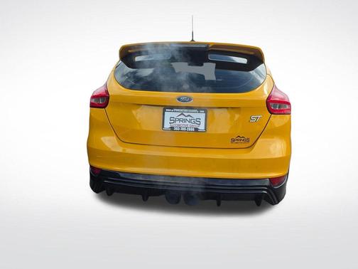 Tangerine 2016 Ford Focus ST Base