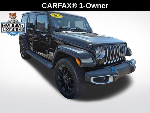 Black Clearcoat 2018 Jeep Wrangler Unlimited Sahara