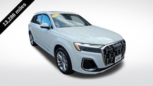 2025 Audi Q7 55 Premium Plus