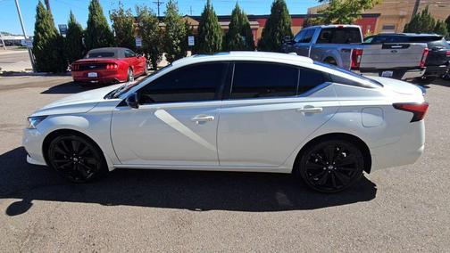 2022 Nissan Altima 2.5 SR