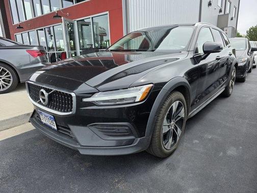 2020 Volvo V60 Cross Country T5