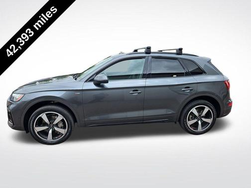 Daytona Gray Pearl Effect 2022 Audi Q5 45 S line Prestige