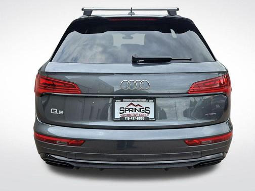Daytona Gray Pearl Effect 2022 Audi Q5 45 S line Prestige