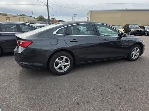 2017 Chevrolet Malibu 1LS
