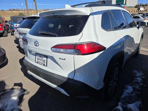 2024 Toyota Corolla Cross XLE