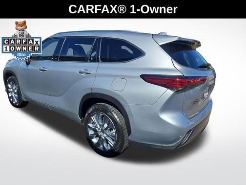 Celestial Silver Metallic 2023 Toyota Highlander Limited