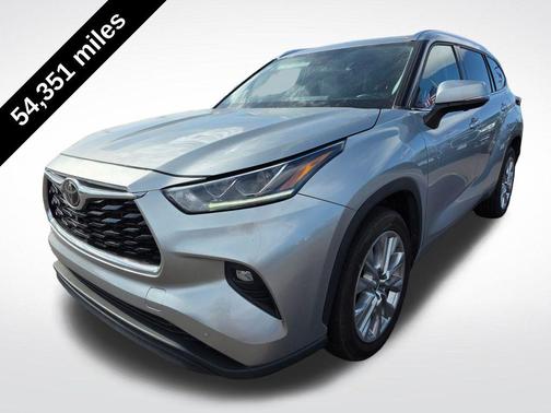 Celestial Silver Metallic 2023 Toyota Highlander Limited