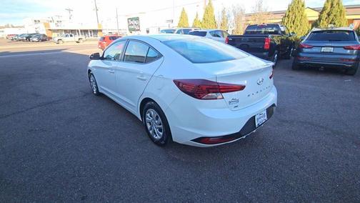 2020 Hyundai ELANTRA SE