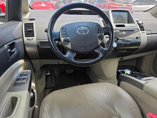 Green 2007 Toyota Prius