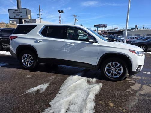 2021 Chevrolet Traverse LS