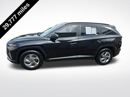 Black Pearl 2024 Hyundai TUCSON SEL