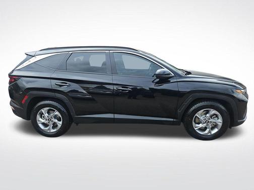Black Pearl 2024 Hyundai TUCSON SEL