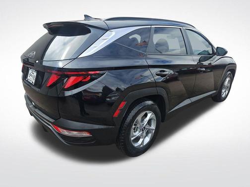 Black Pearl 2024 Hyundai TUCSON SEL