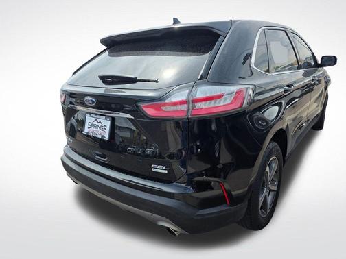 Black 2020 Ford Edge SEL