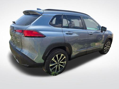 CELESTITE 2023 Toyota Corolla Cross XLE
