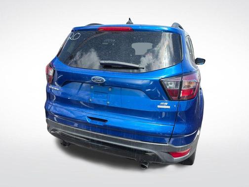 Lightning Blue Metallic 2018 Ford Escape SE