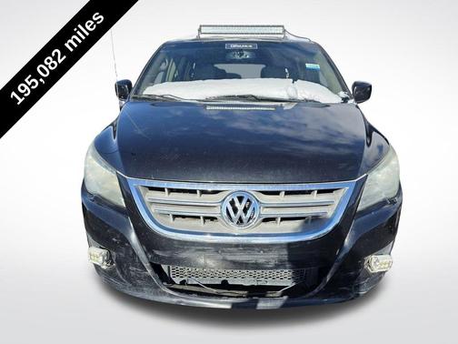 2011 Volkswagen Routan SE