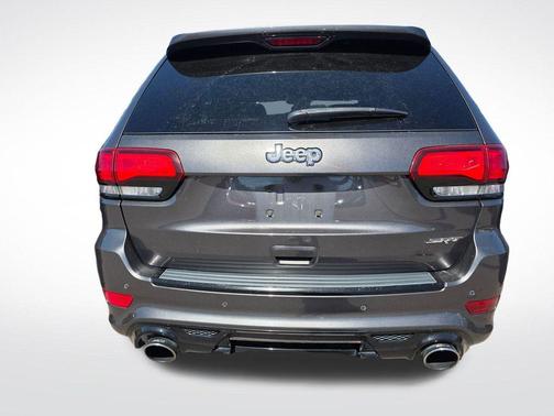 Granite Crystal Clearcoat Metallic 2014 Jeep Grand Cherokee SRT