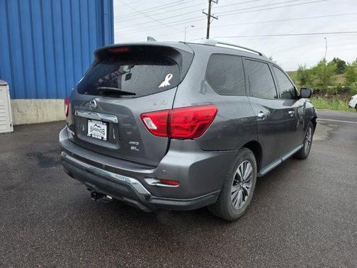 2019 Nissan Pathfinder SL