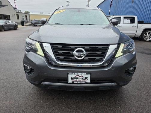 2019 Nissan Pathfinder SL